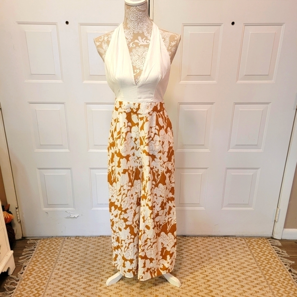 NWT Follow Me white halter printed wide leg bottom backless jumpsuit w/ pockets